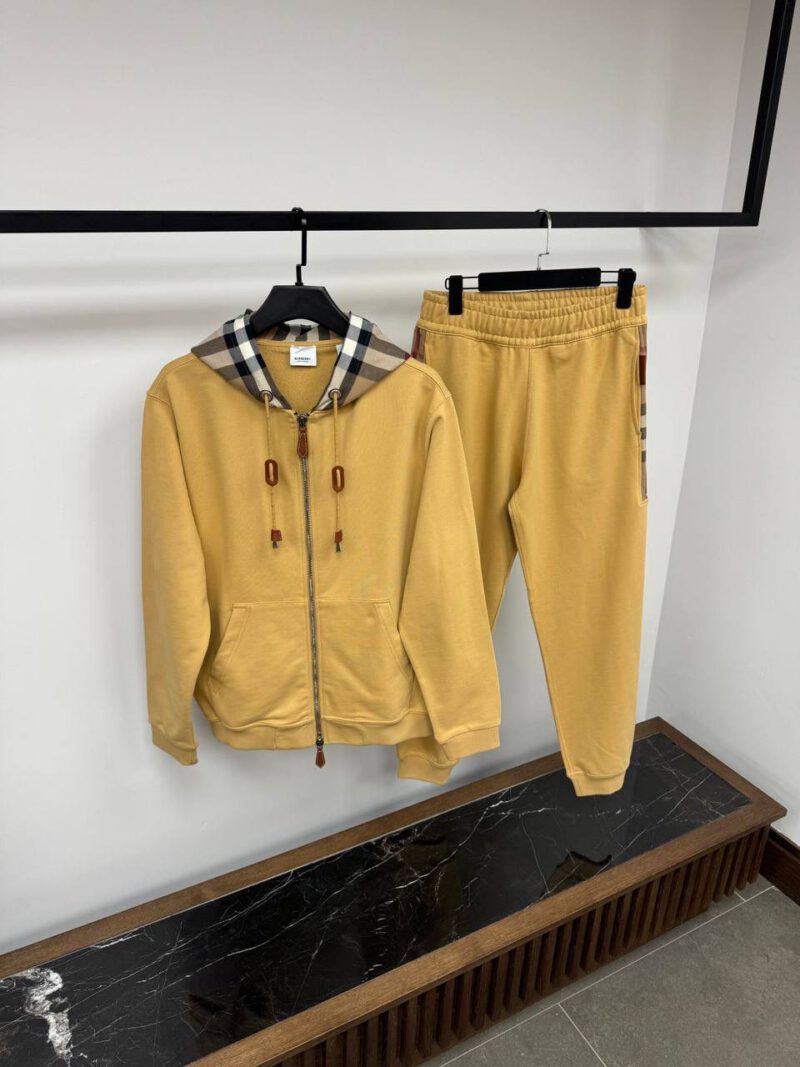 Burberry Eşofman Takımı