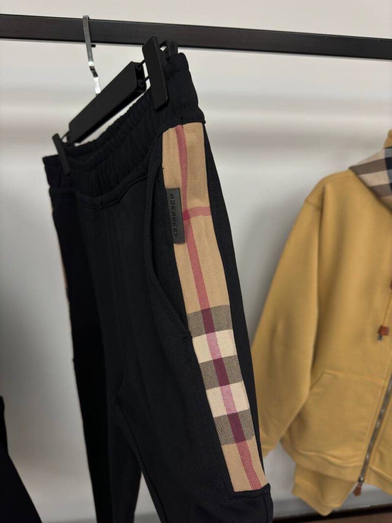 Burberry Eşofman Takımı