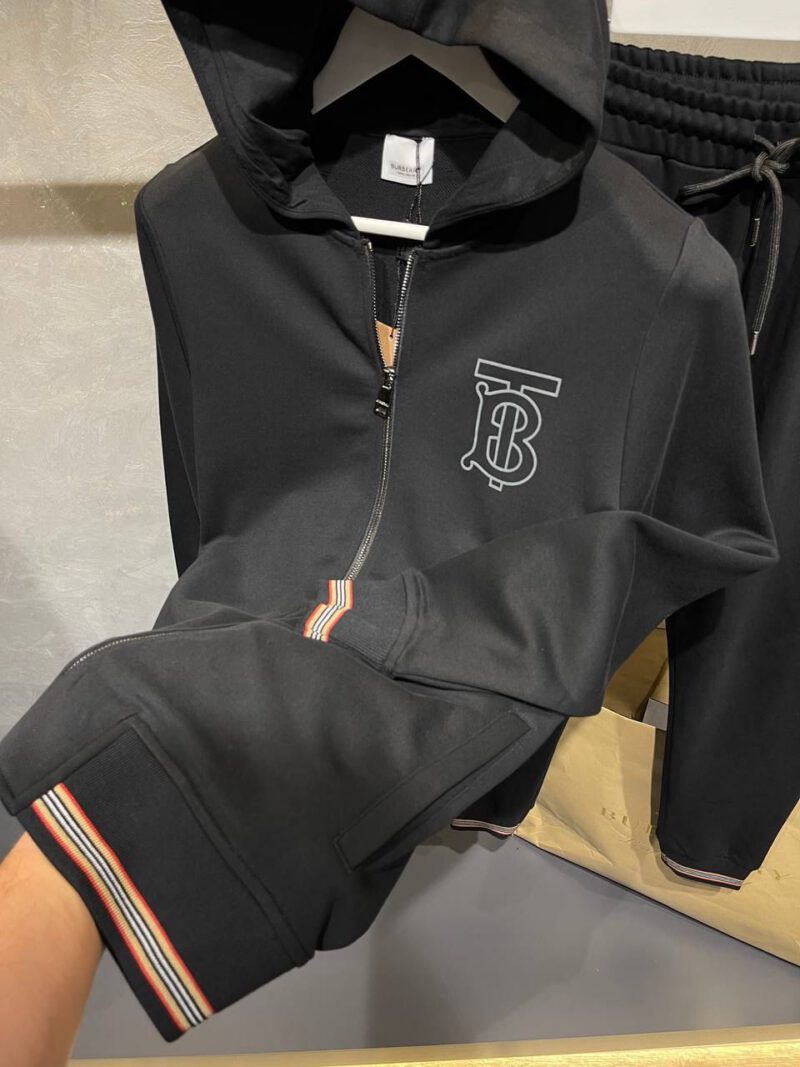 Burberry Eşofman Takımı