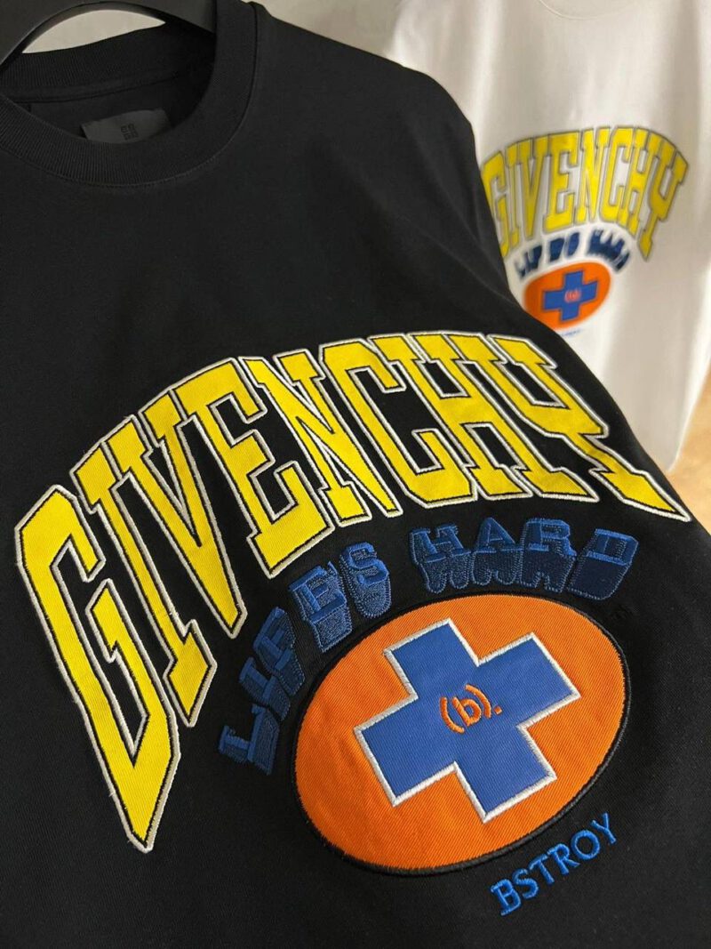Givenchy T-Shirt